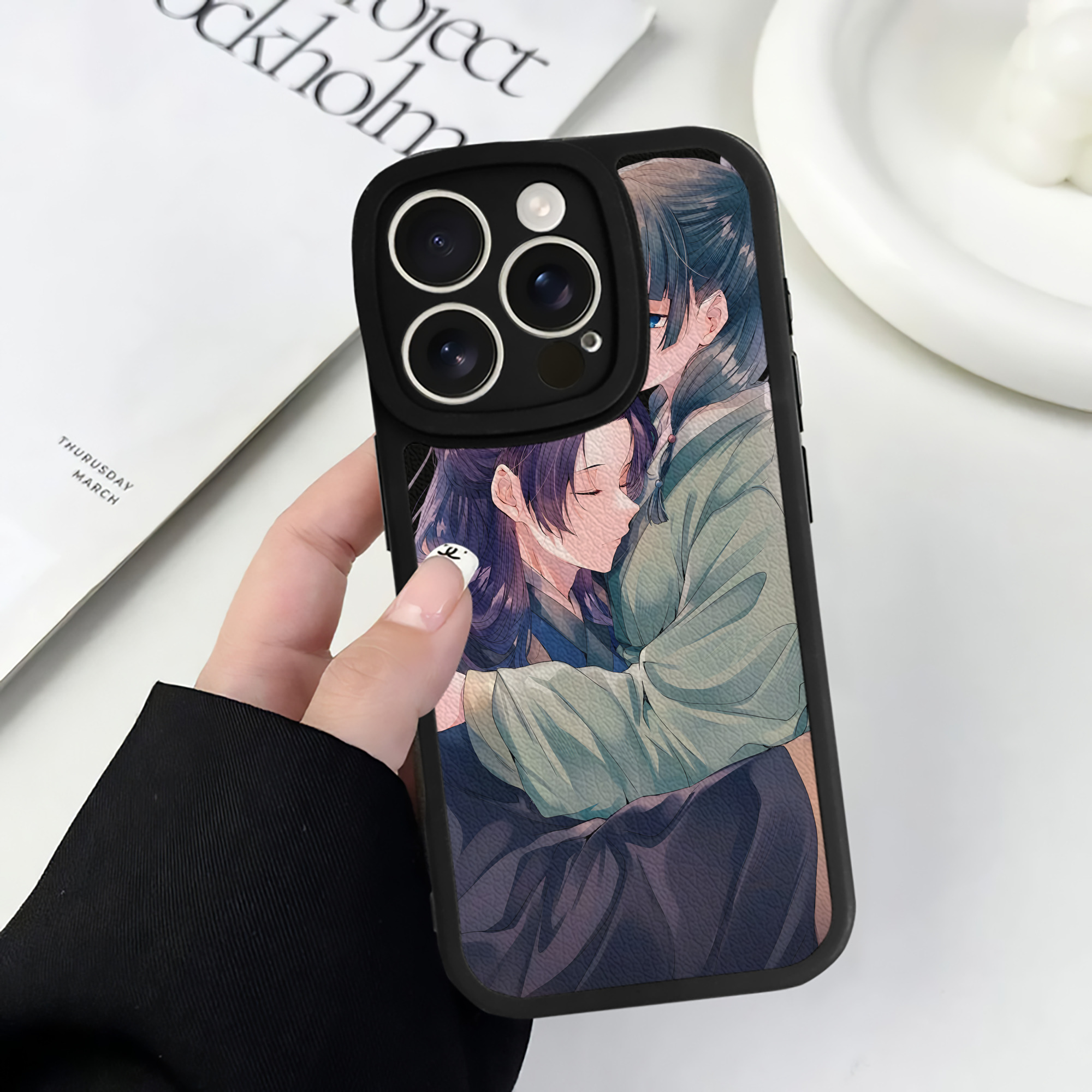 （画像用） 薬屋のひとりごと The Apothecary Diaries 【iPhone 16シリーズ対応】シリコンスマホケース（レザー調） 材質：シリコン